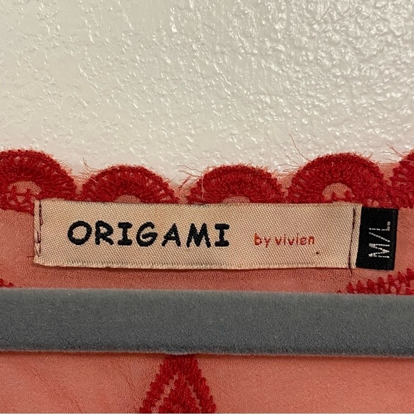 Origami by Vivian Sheer Embroidered Tunic Top Red Size Med/Large - Picture 8 of 12